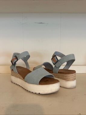 Tom’s Espadrille Wedge  Platform Sandals with Buckle